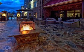 Black Fox Lodge Pigeon Forge, Tapestry Collection By Hilton